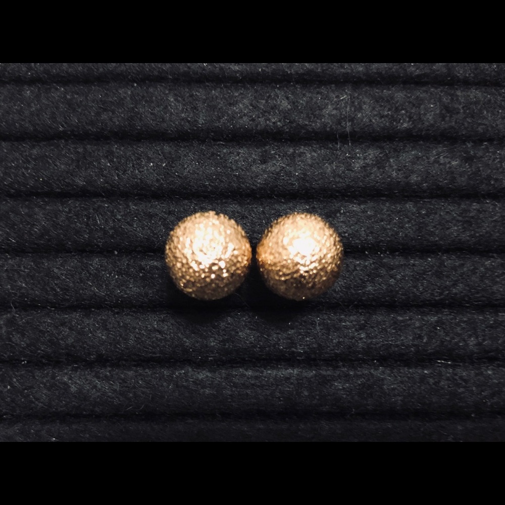 🔴 Francesca’s Textured Golden Earrings